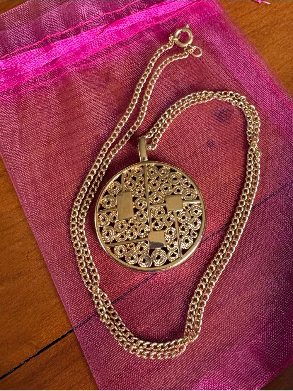 1977 Sarah Coventry Timeless Beauty Necklace, Vintage Costume Jewelry